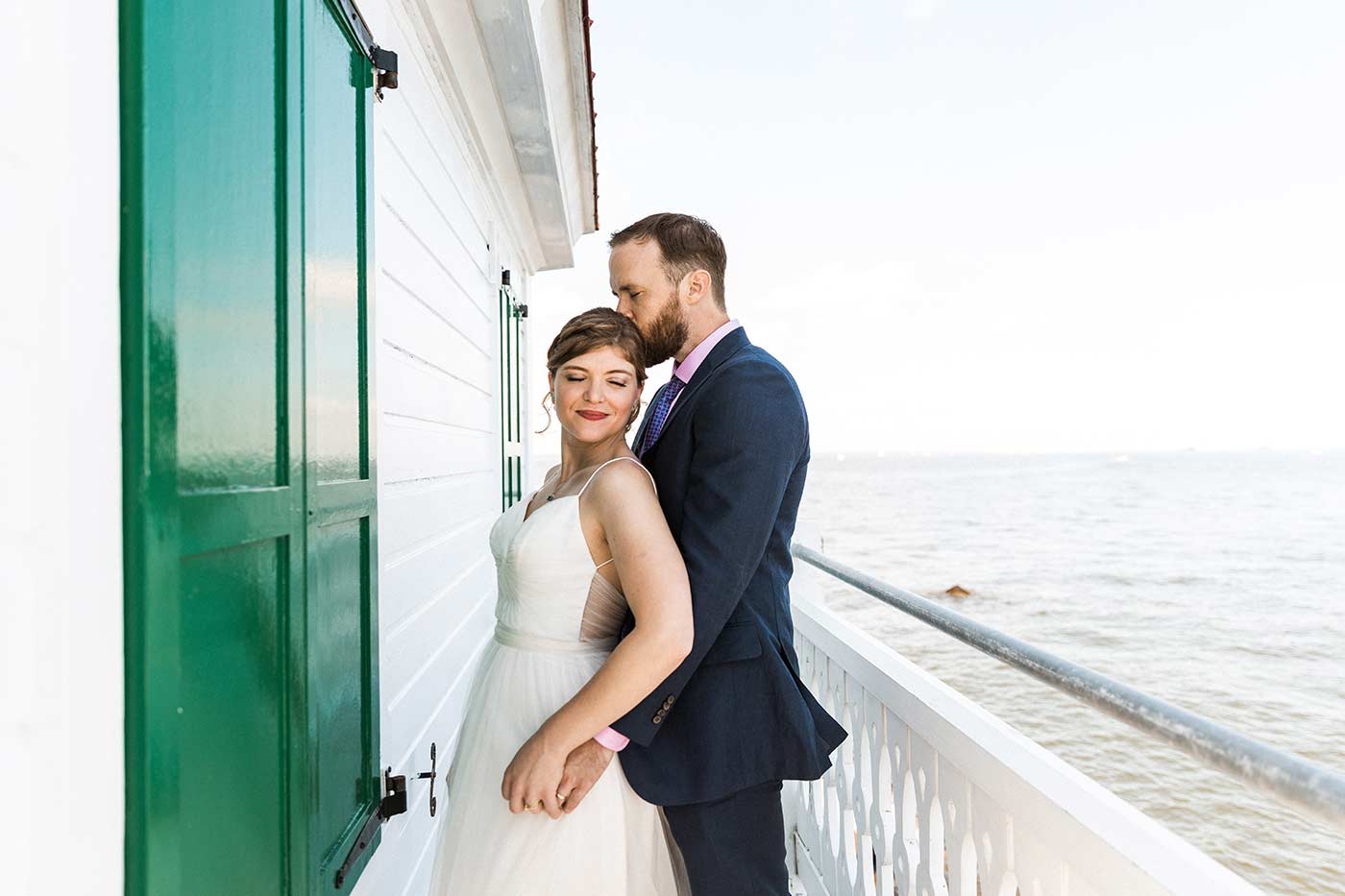 thomas point shoal lighthouse wedding 