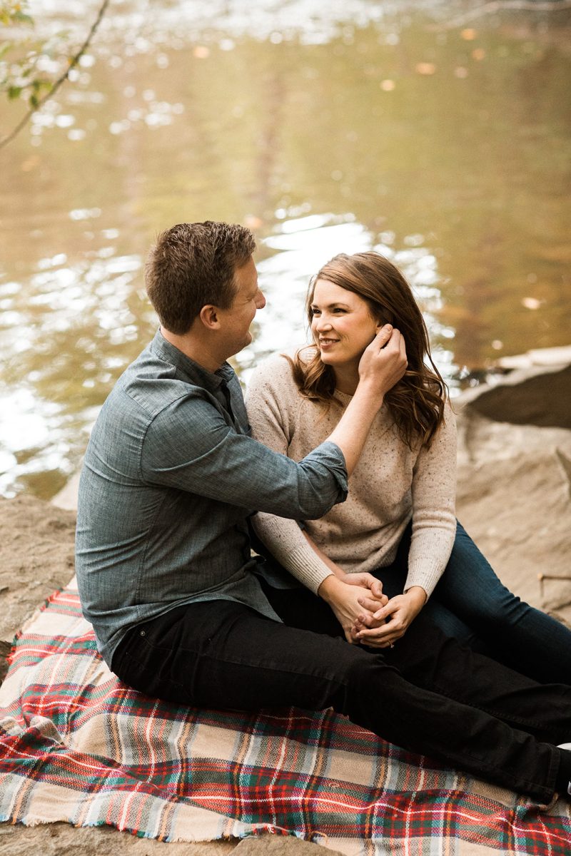 picnic engagement photos in dc