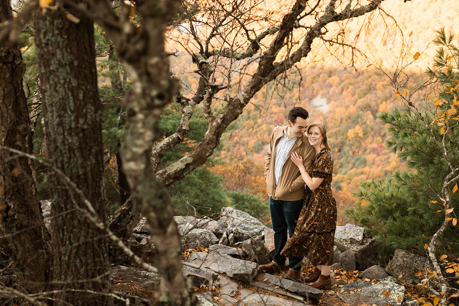 fall engagement photos outfit
