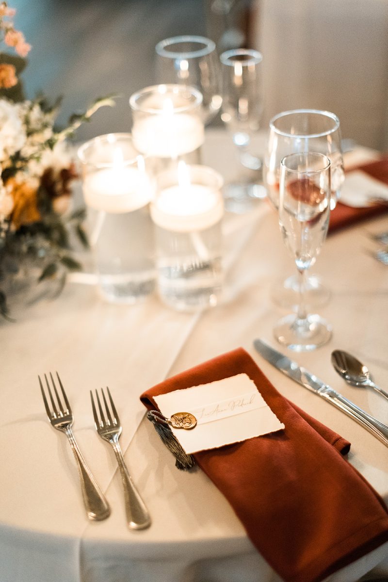 sweetheart table wedding