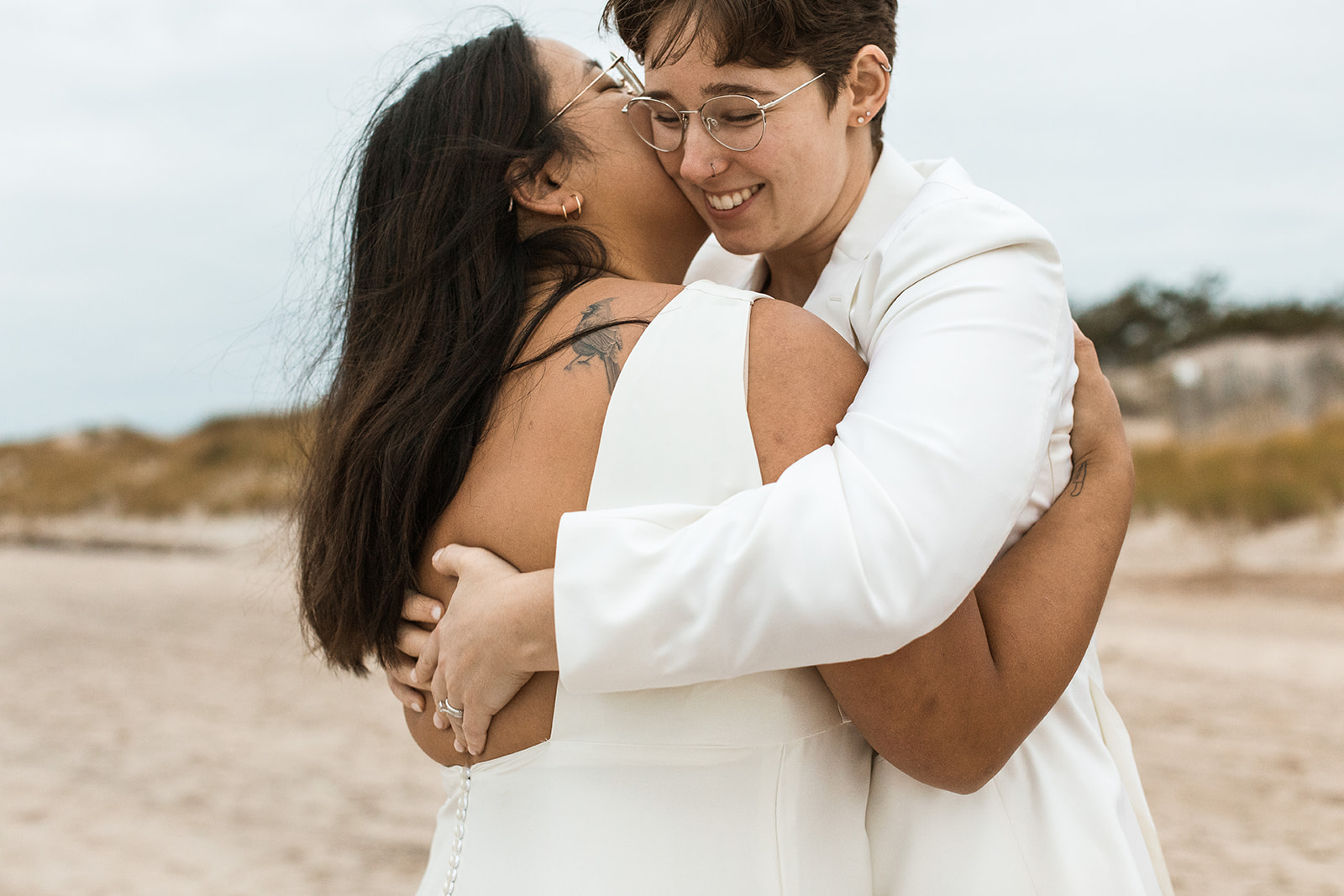 flying point beach newlywed photos