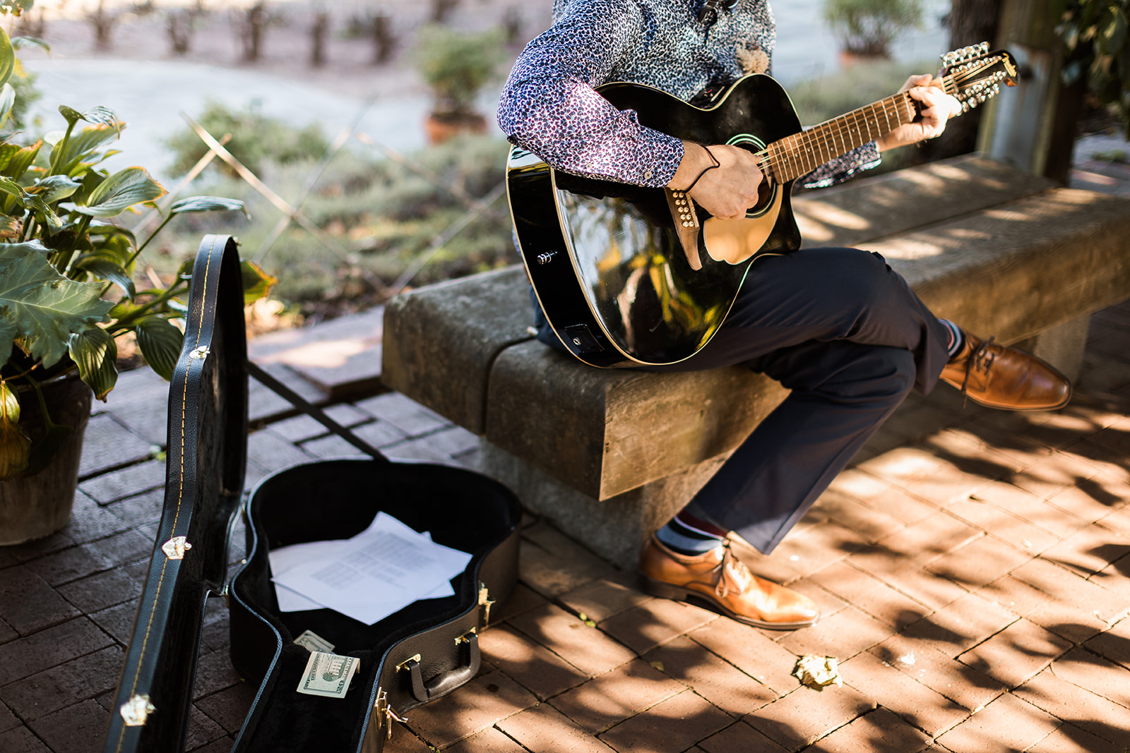 acoustic guitar outdoor wedding